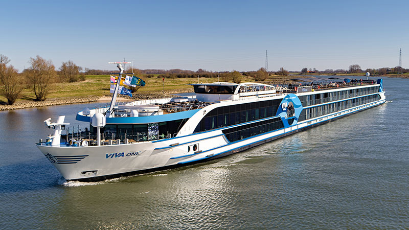 V�re elvecruiseskip