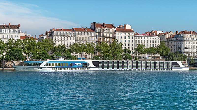 VIVA Voyage 4*+