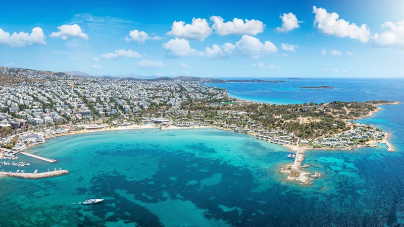 Glyfada og strandkanten sett fra avstand