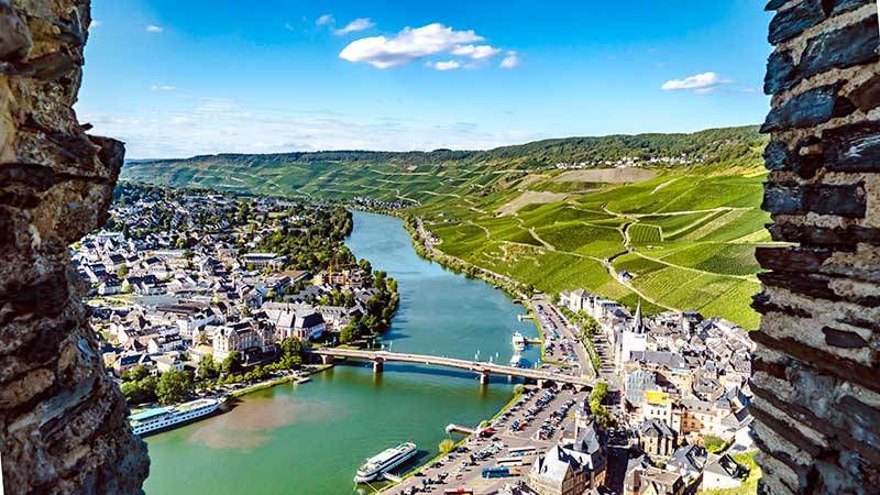 Bernkastel-Kues - utsikt fra Landshut-borgen