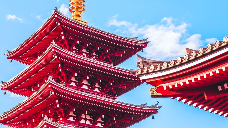 Fine detaljer p� t�rnet av Senosji tempel