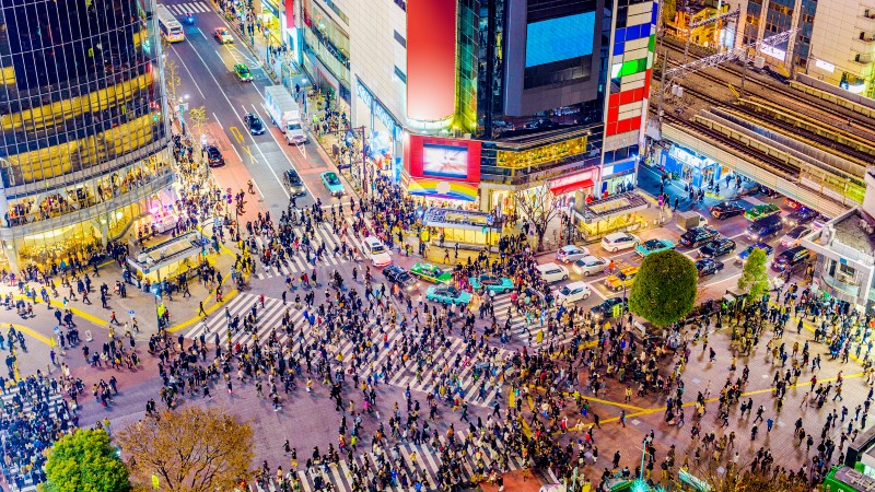 Travelt kryss i Tokyo