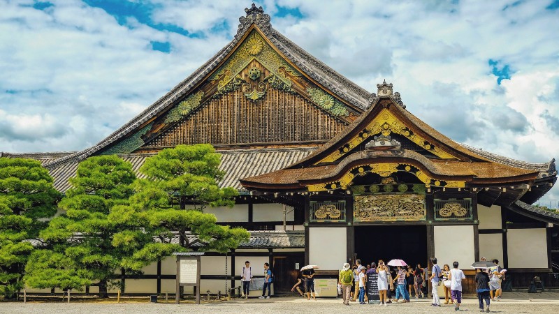 Nijo slott, en gammel trebygning 