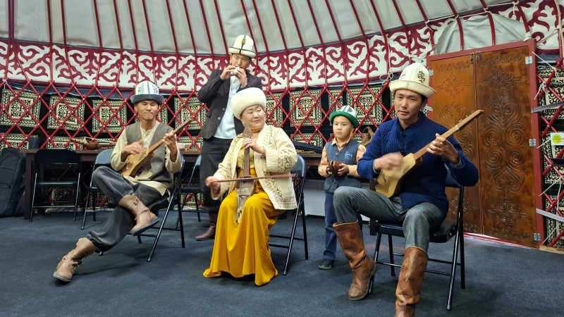 Kirgisisk folkloreopptreden