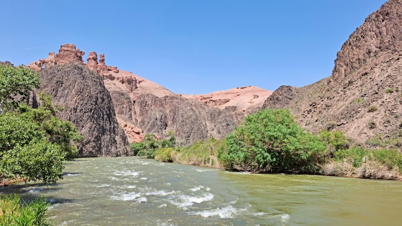 Elven i Charyn canyon