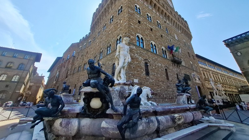 Fontene med statuer i Firenze