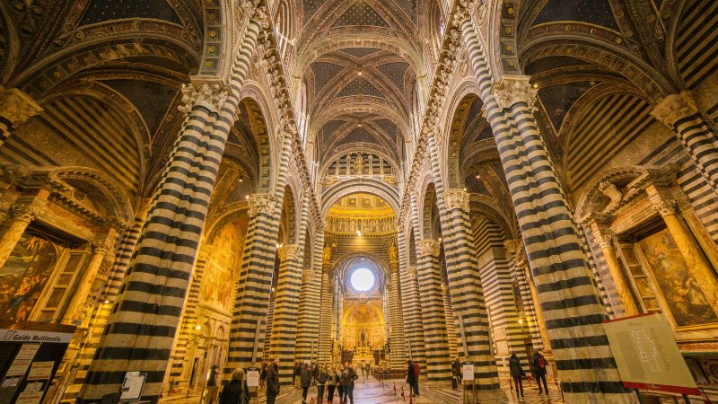 Den imponerende katedralen Duomo di Siena