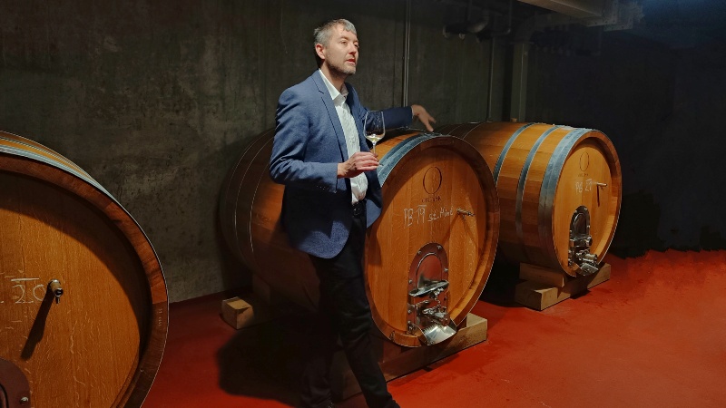 Omvisning i vinkjellerne til Sonberk