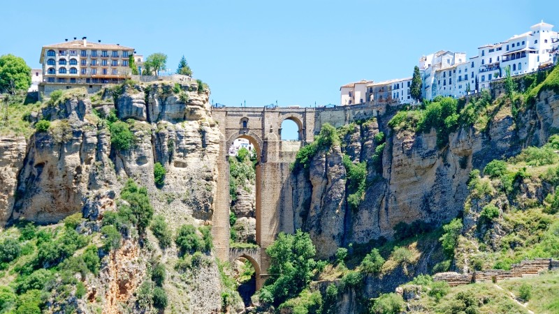Ronda bygninger på en klippe