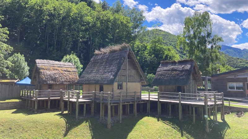 gamle str�hus og hytter