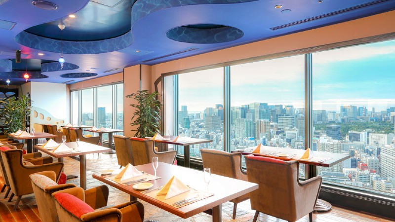 Tokyo Dome Hotel Restaurant med utsikt