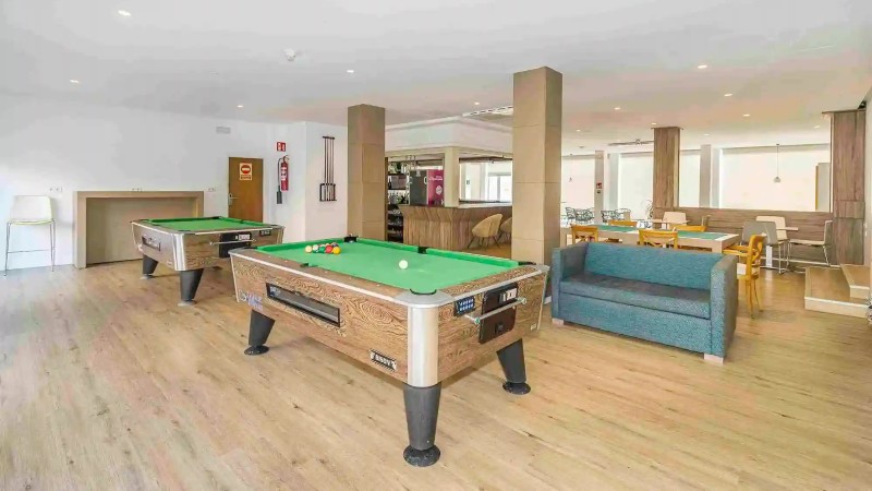 Bar og loungeomr�de p� EIX Alcudia Hotel 