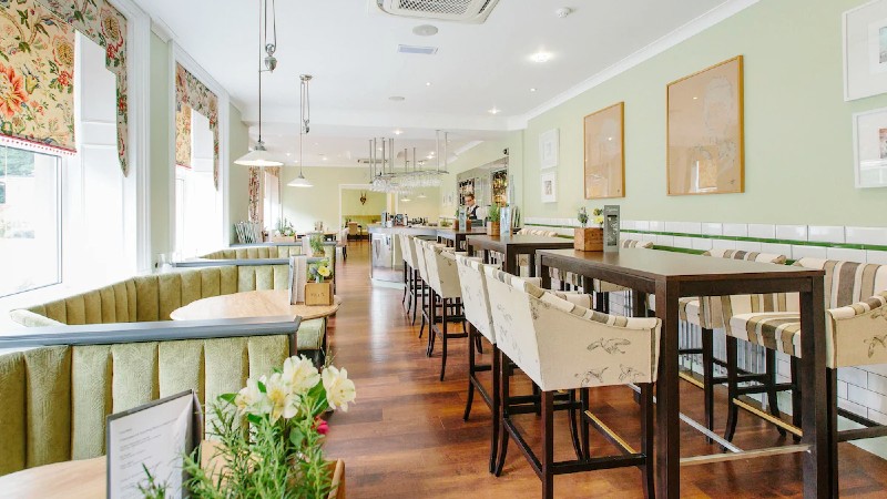 Lys og fin bar p� The Spa Hotel