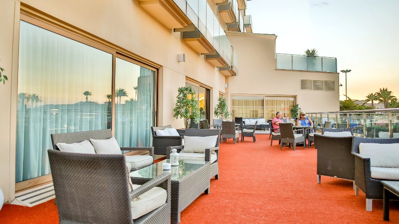 Utend�rsomr�de til hotellbaren